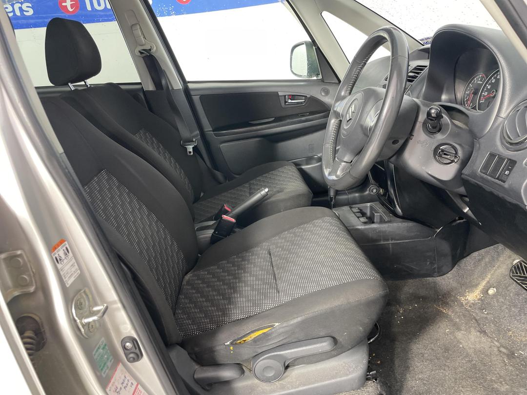 Photo '14' of Suzuki SX4