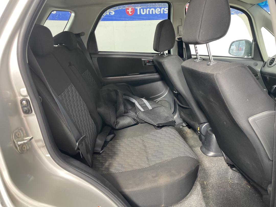 Photo '18' of Suzuki SX4