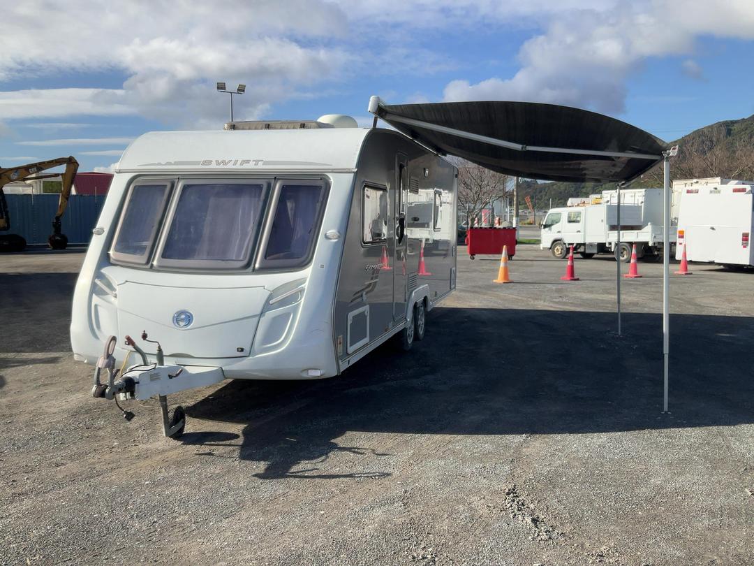 Photo '10' of Swift Conqueror 630 Caravan - Tandem Photo '10' of Swift Conqueror 630 Caravan - Tandem