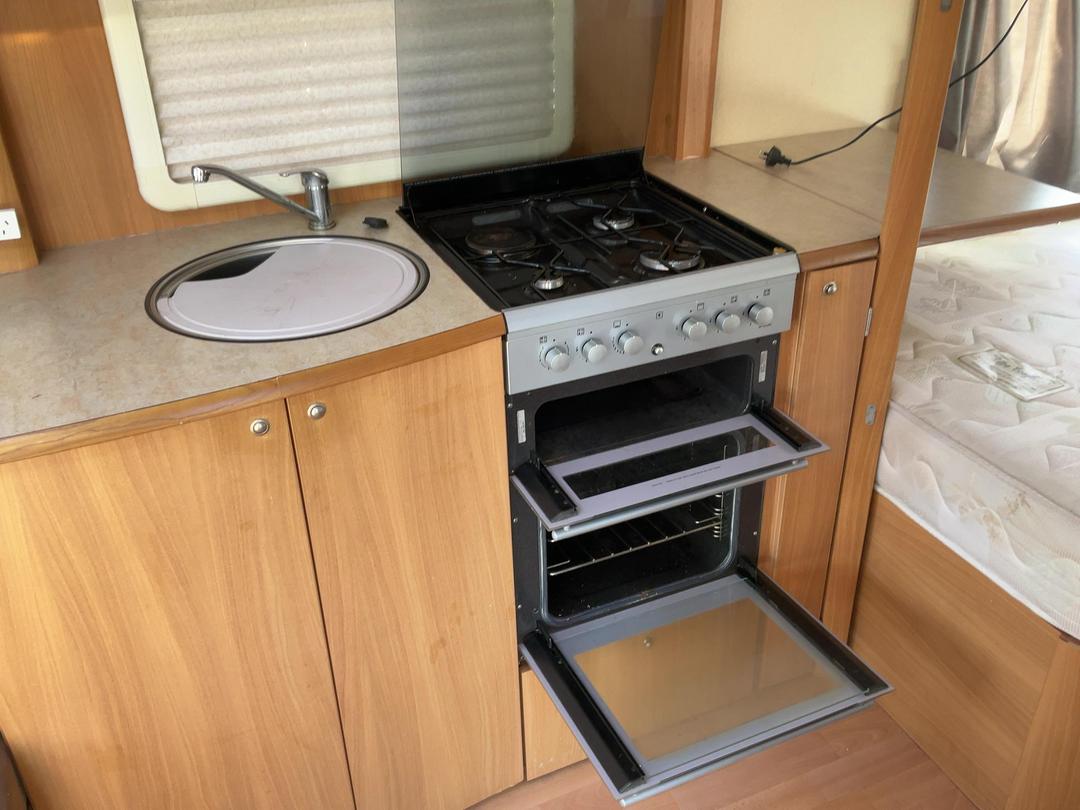 Photo '18' of Swift Conqueror 630 Caravan - Tandem Photo '18' of Swift Conqueror 630 Caravan - Tandem