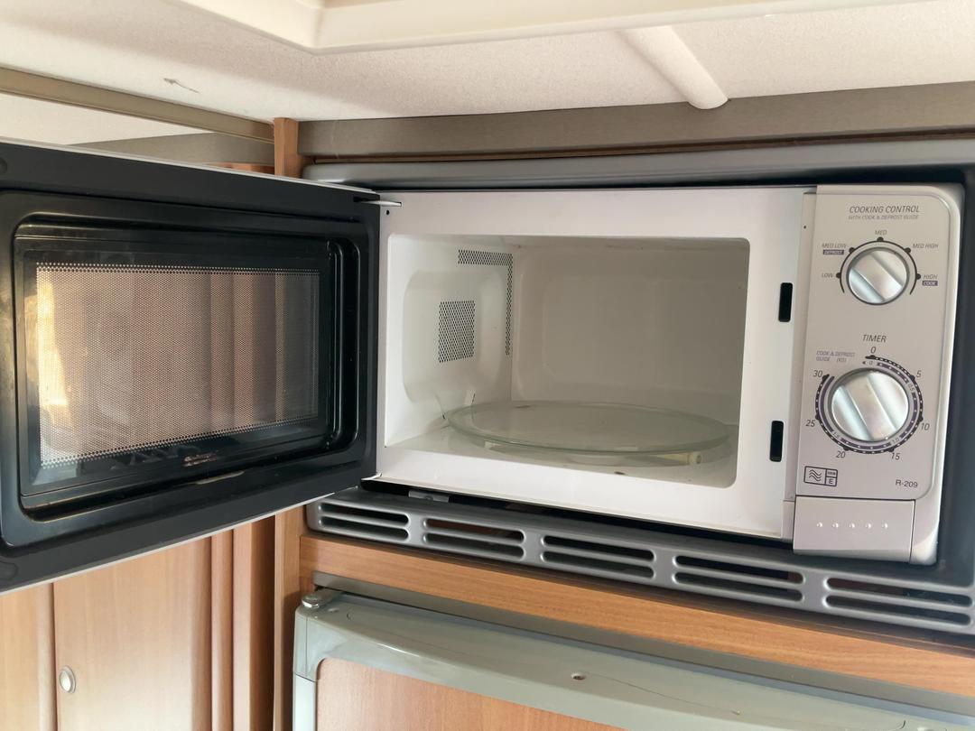 Photo '20' of Swift Conqueror 630 Caravan - Tandem Photo '20' of Swift Conqueror 630 Caravan - Tandem