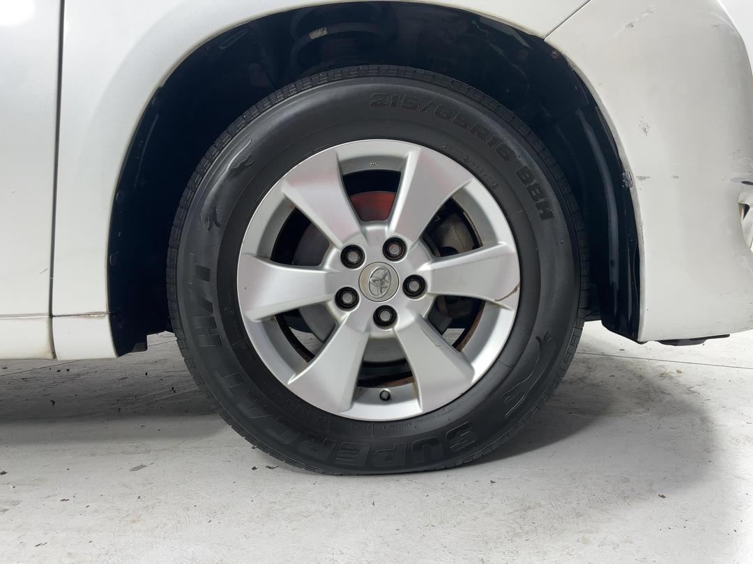 Photo '9' of Toyota Alphard