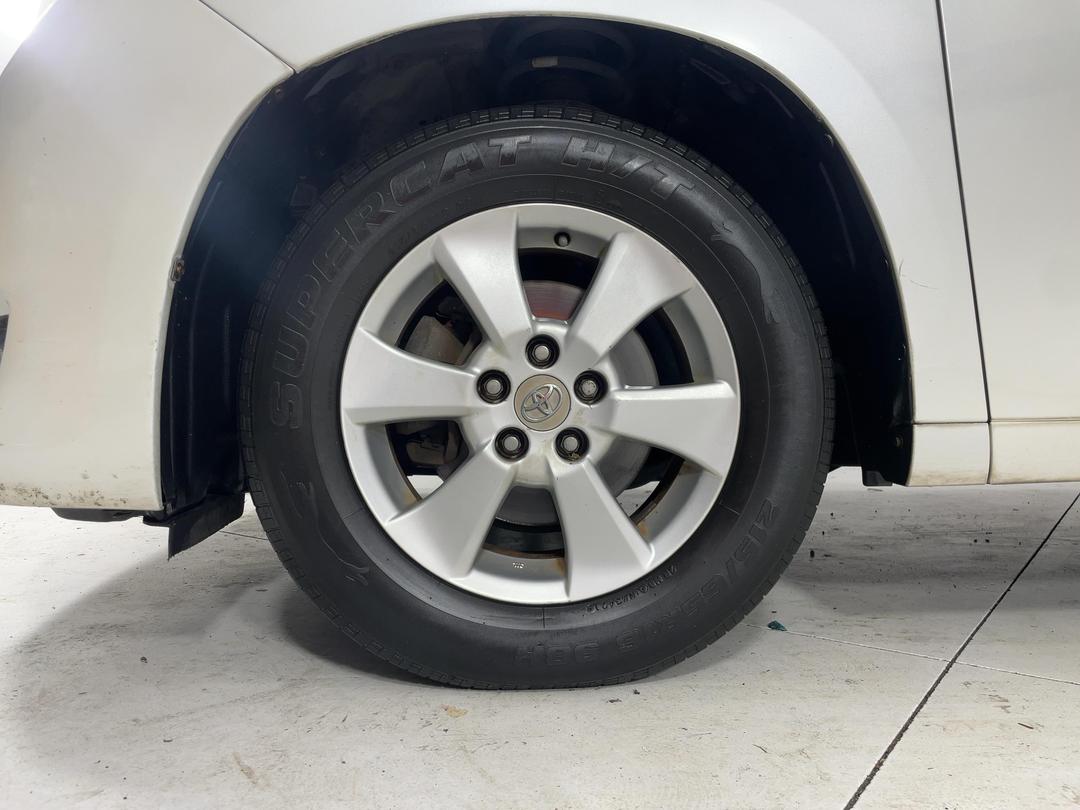 Photo '10' of Toyota Alphard