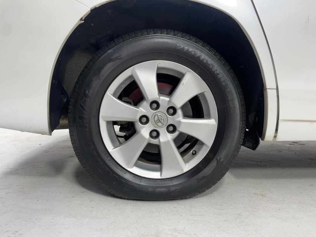 Photo '12' of Toyota Alphard