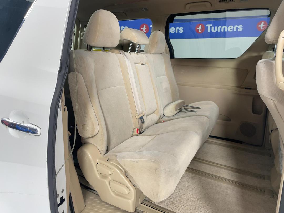 Photo '20' of Toyota Alphard