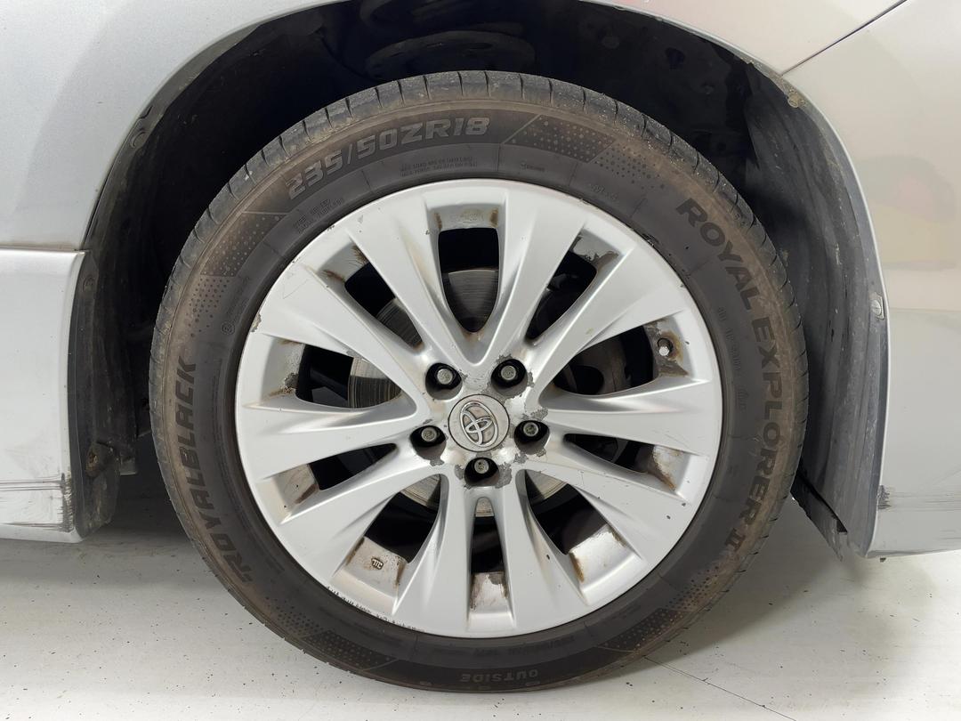 Photo '2' of Toyota Alphard Vellfire Photo '2' of Toyota Alphard Vellfire