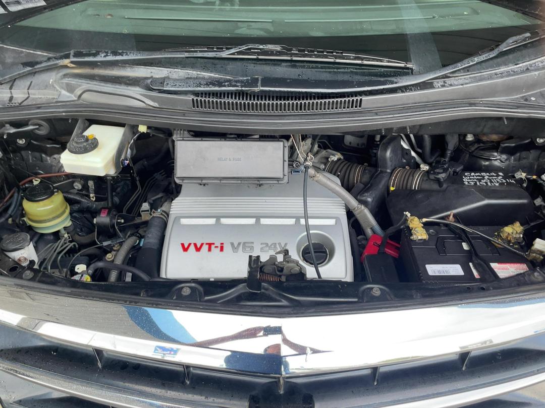Photo '13' of Toyota Alphard