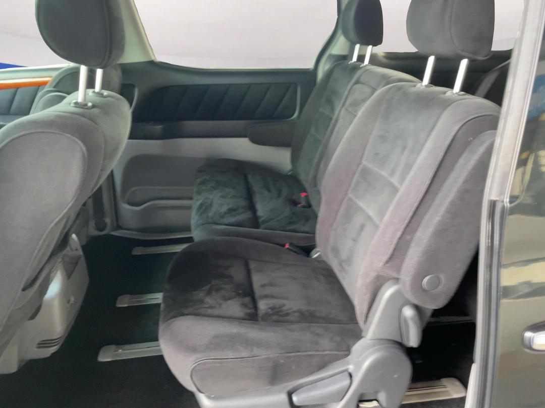 Photo '20' of Toyota Alphard