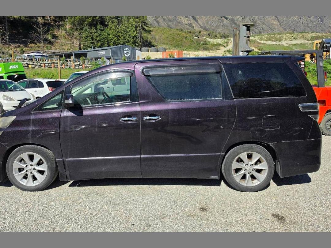 Photo '2' of Toyota Alphard Vellfire Photo '2' of Toyota Alphard Vellfire
