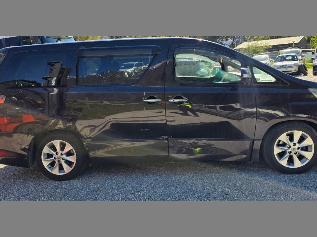 Photo '5' of Toyota Alphard Vellfire Photo '5' of Toyota Alphard Vellfire