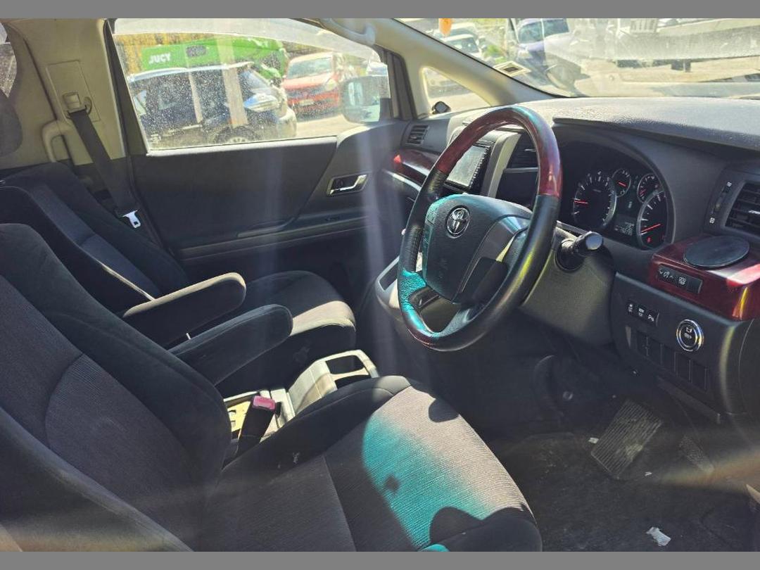 Photo '8' of Toyota Alphard Vellfire Photo '8' of Toyota Alphard Vellfire