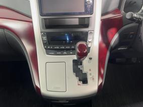 Photo '18' of Toyota Alphard