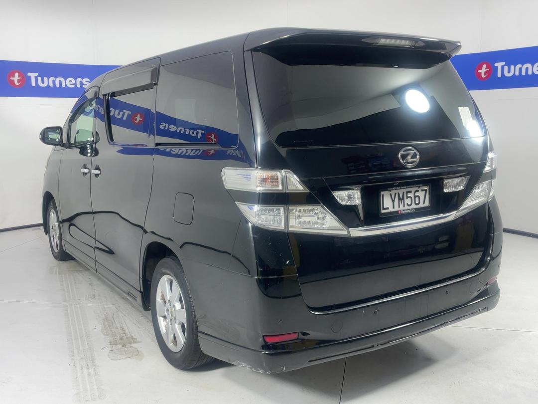 Photo '5' of Toyota Alphard