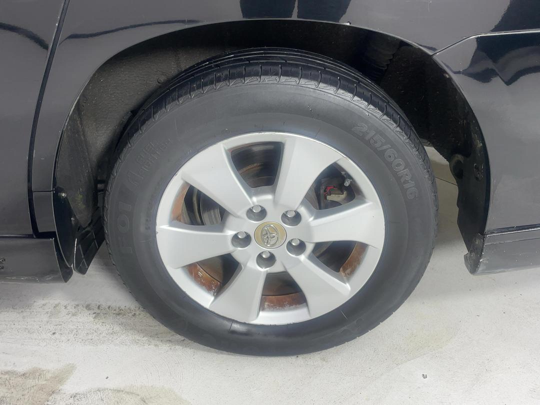 Photo '11' of Toyota Alphard