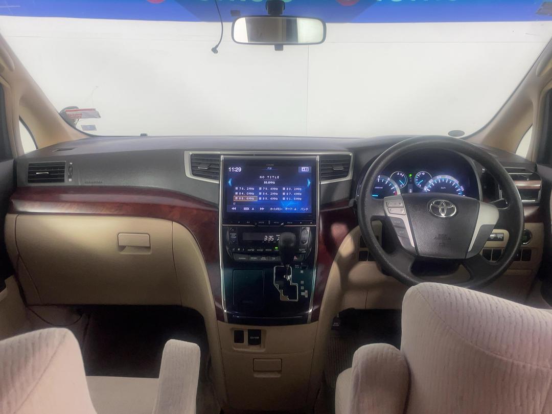 Photo '17' of Toyota Alphard