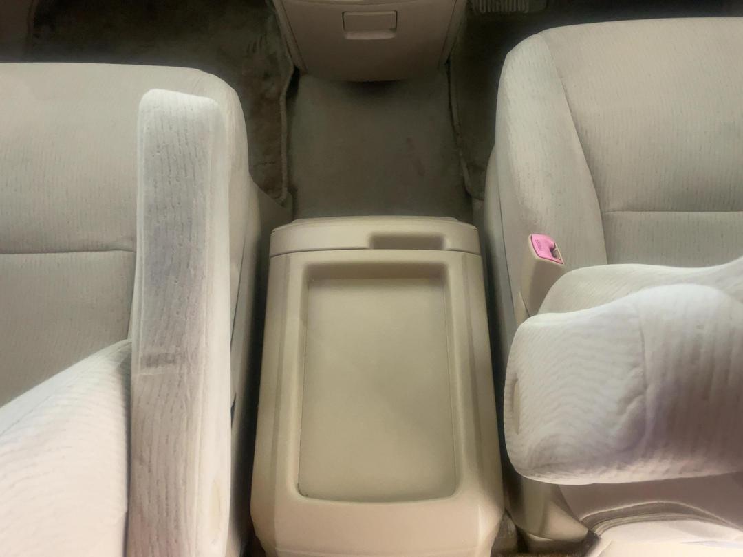 Photo '18' of Toyota Alphard
