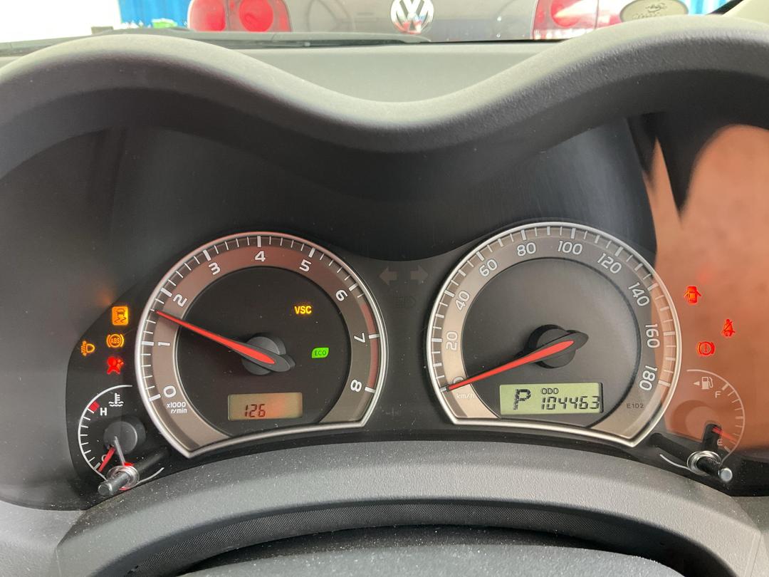 Photo '8' of Toyota Auris