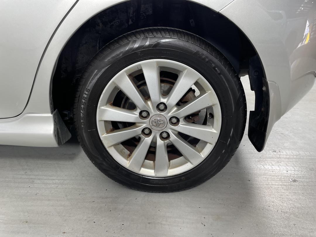 Photo '11' of Toyota Auris