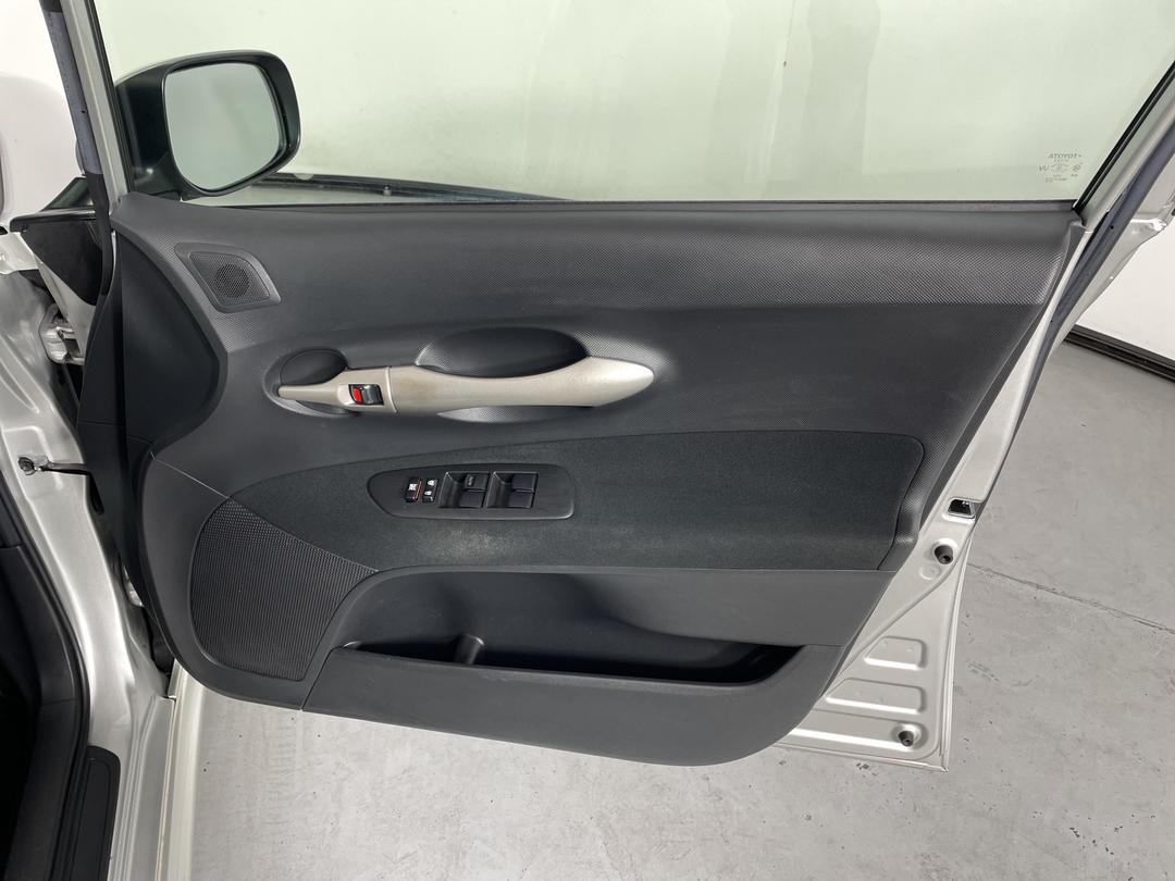 Photo '15' of Toyota Auris