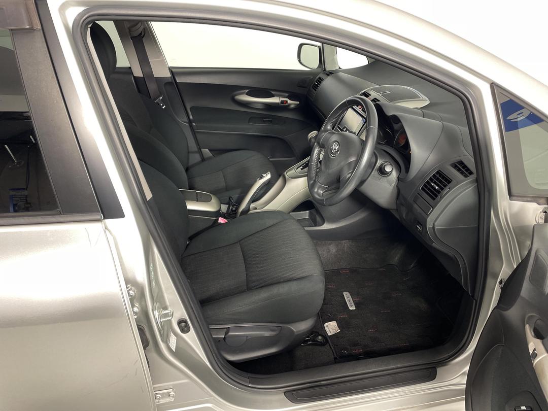 Photo '16' of Toyota Auris