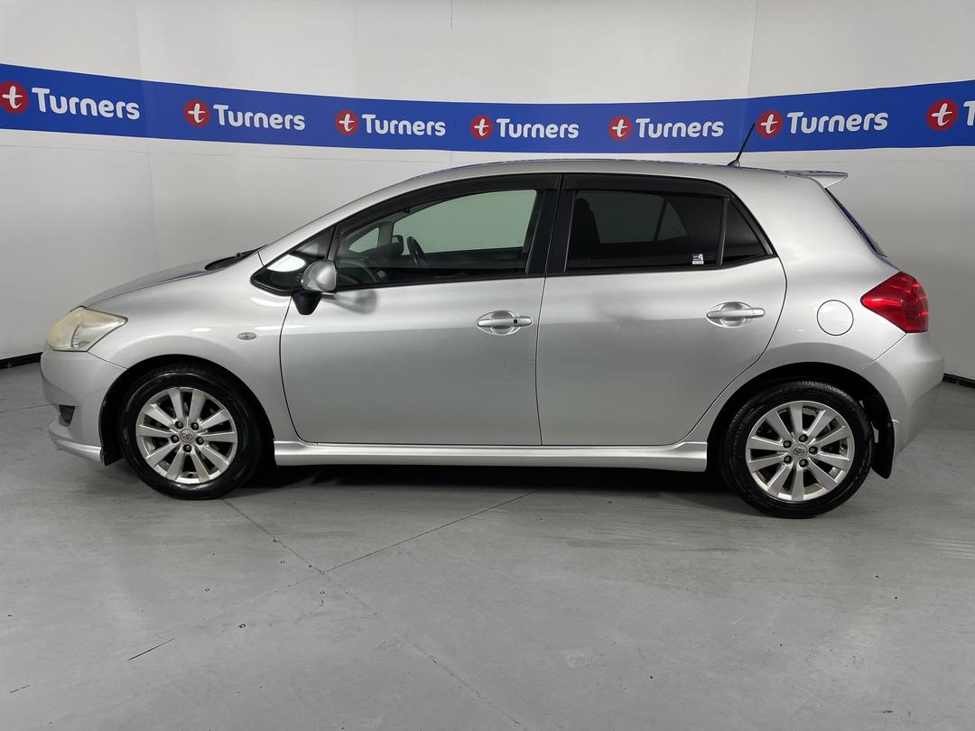 Photo '24' of Toyota Auris