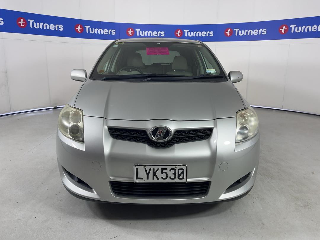 Photo '2' of Toyota Auris Photo '2' of Toyota Auris