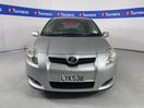 Thumbnail '2' of Toyota Auris