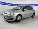 Thumbnail '3' of Toyota Auris