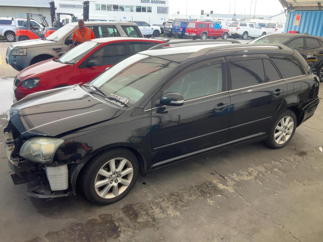 Photo '6' of Toyota Avensis