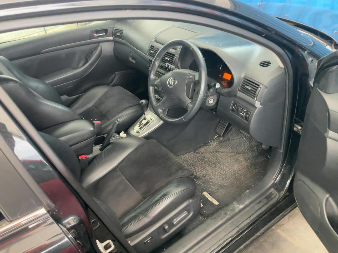 Photo '20' of Toyota Avensis