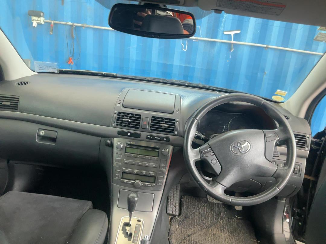 Photo '22' of Toyota Avensis