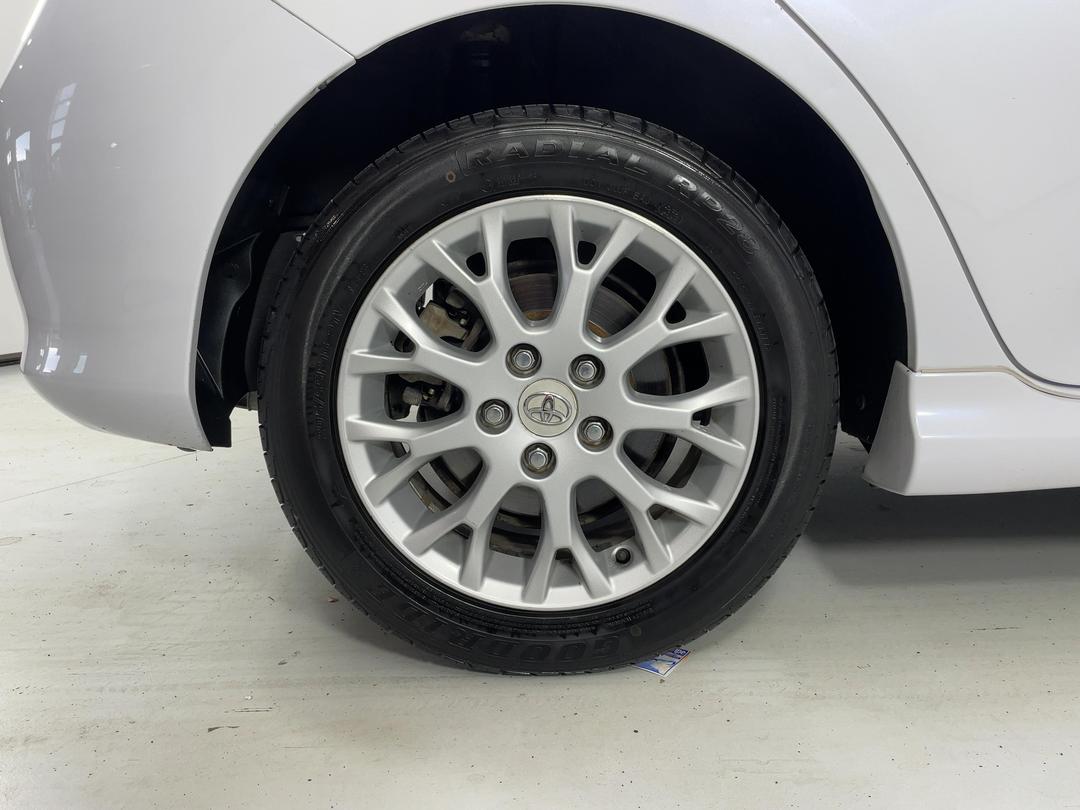 Photo '12' of Toyota Blade