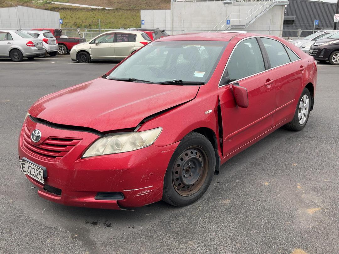 Photo '4' of Toyota Camry GL Photo '4' of Toyota Camry GL