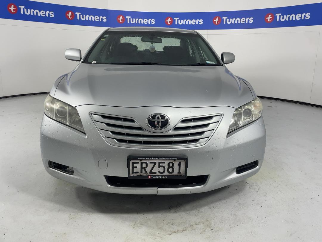 Photo '2' of Toyota Camry