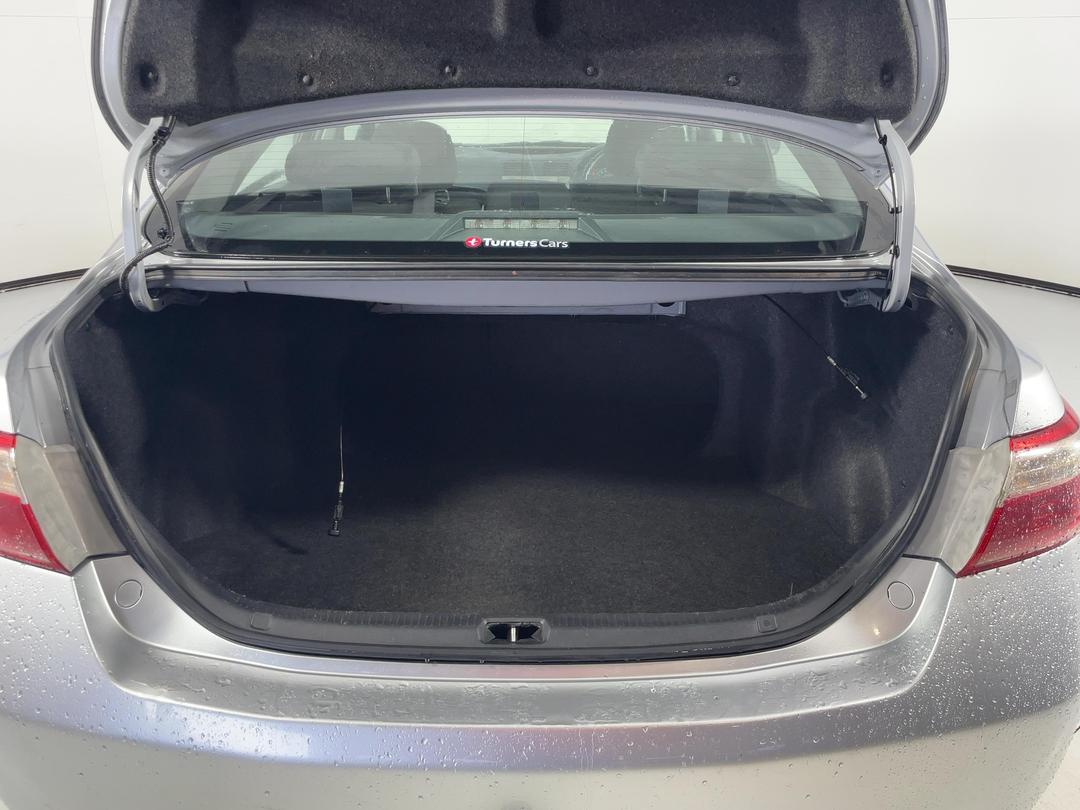 Photo '14' of Toyota Camry