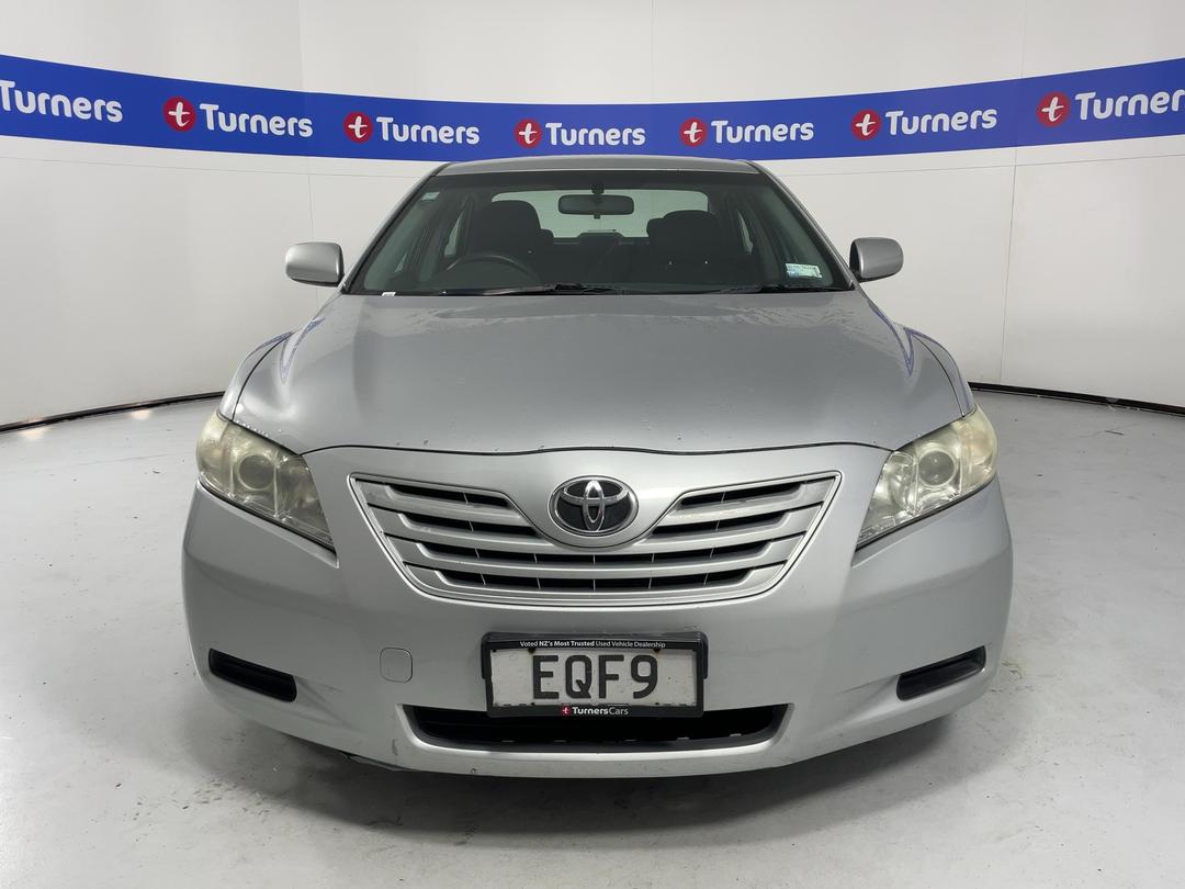Photo '2' of Toyota Camry