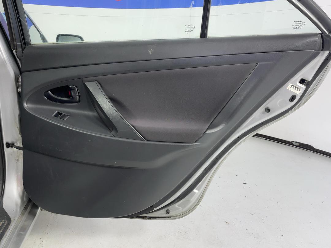 Photo '19' of Toyota Camry