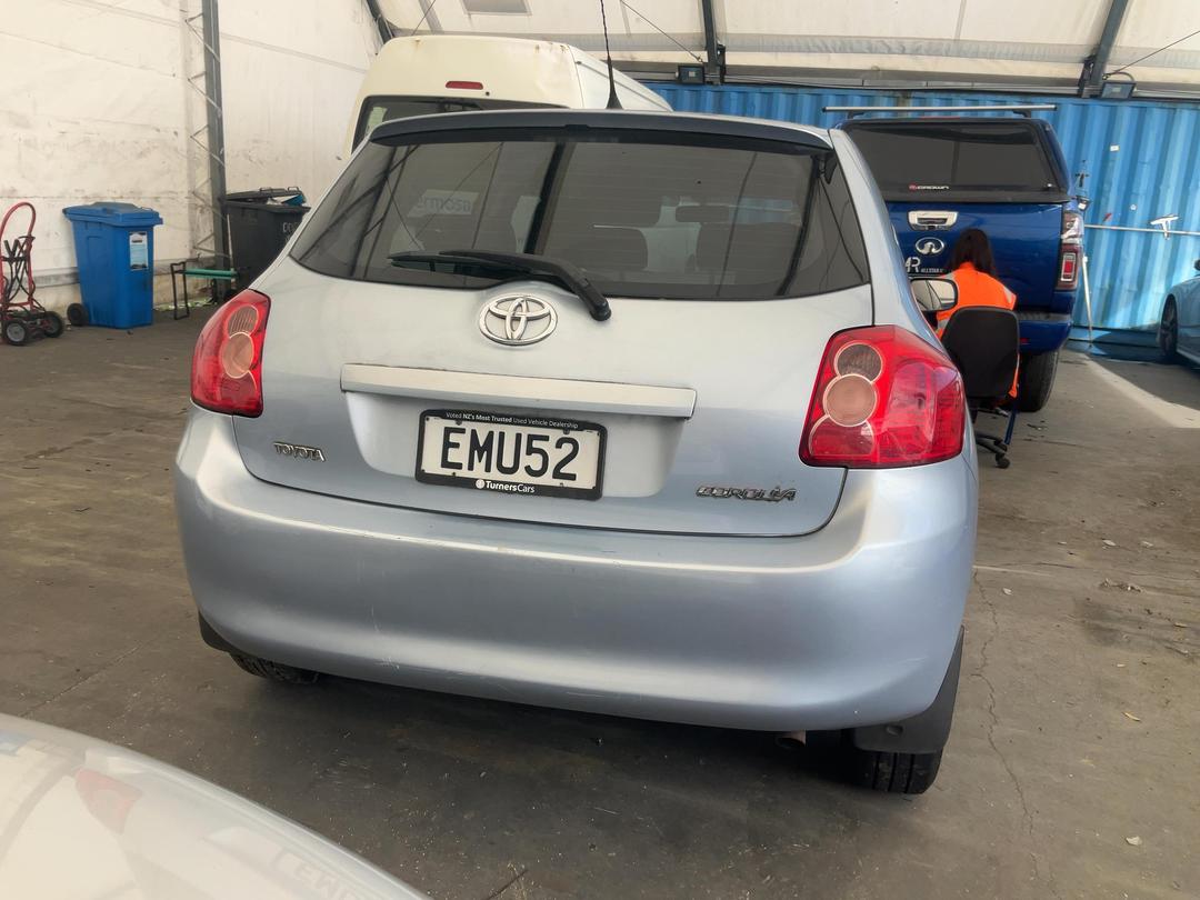 Photo '8' of Toyota Corolla GX