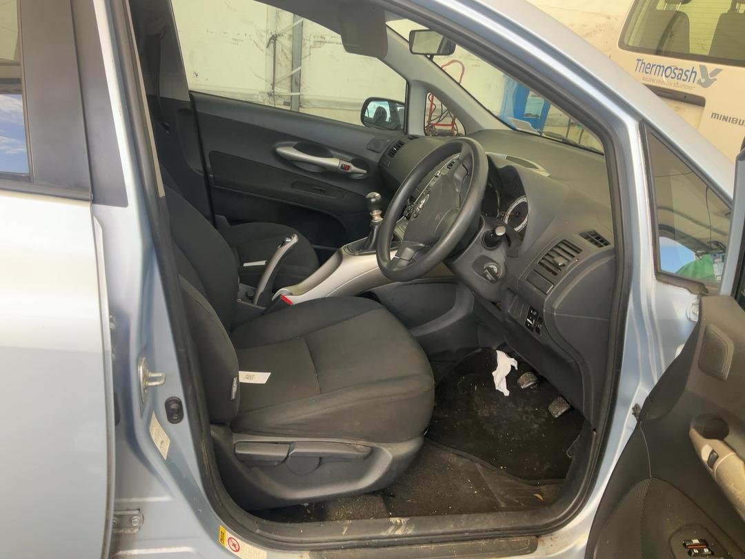 Photo '19' of Toyota Corolla GX