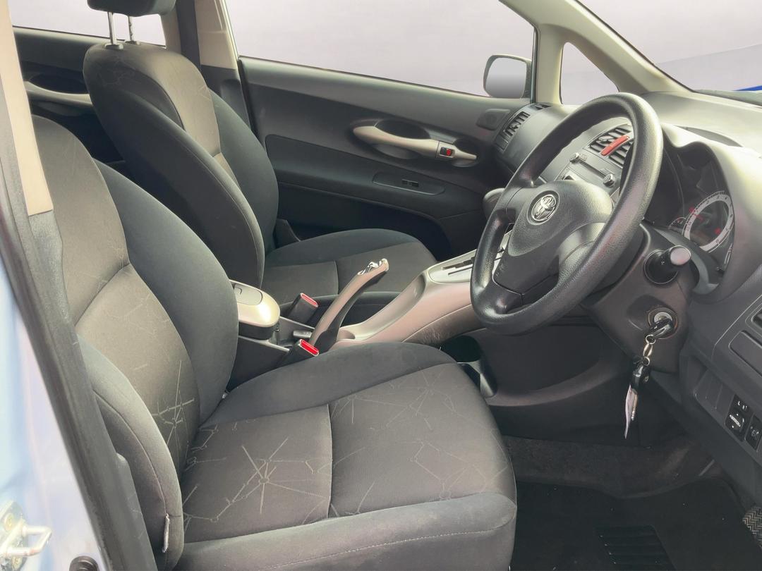 Photo '16' of Toyota Corolla