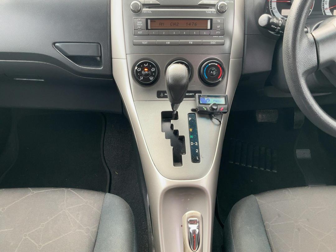 Photo '18' of Toyota Corolla