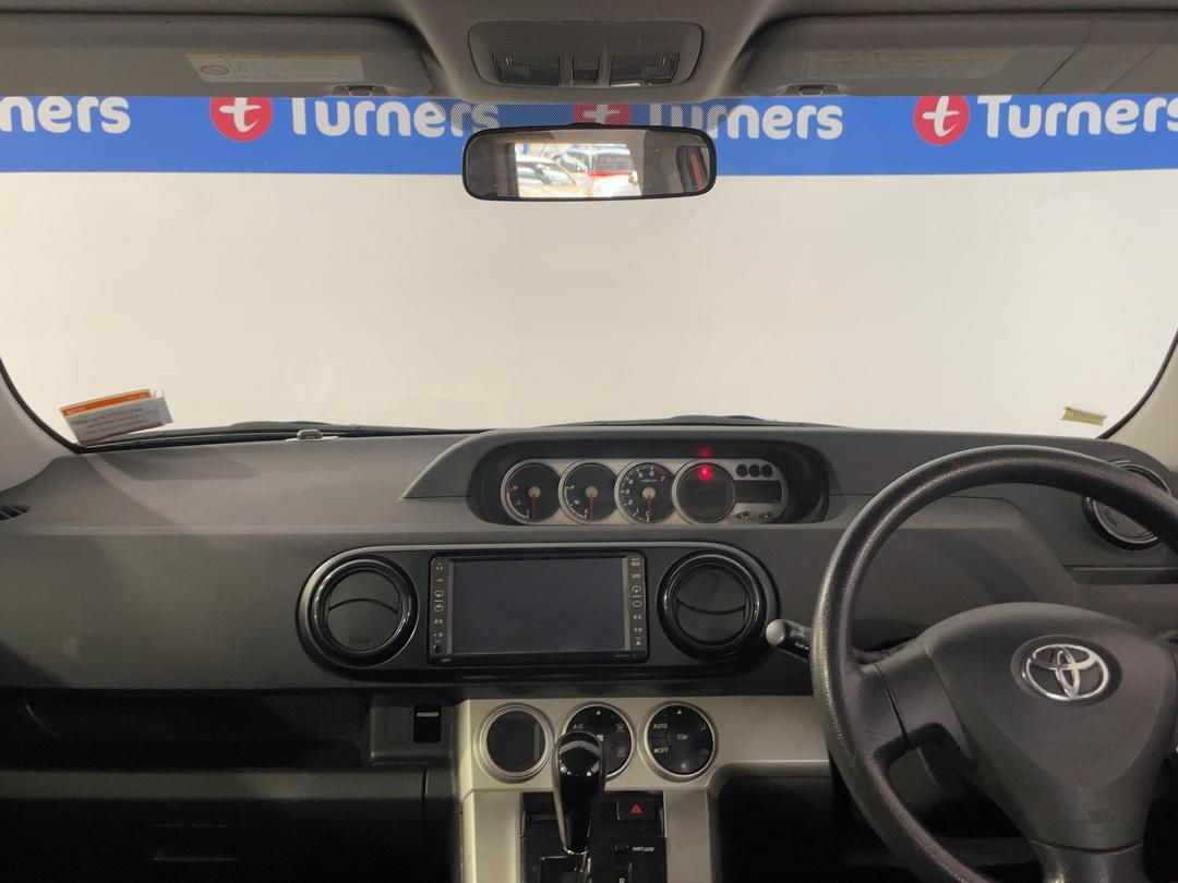 Photo '17' of Toyota Corolla