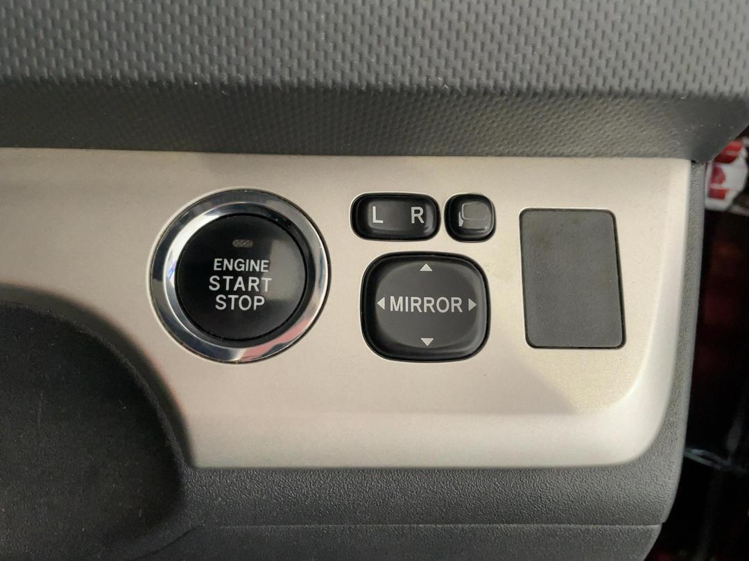 Photo '24' of Toyota Corolla