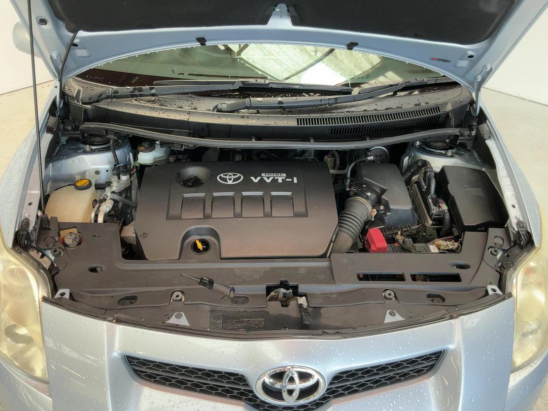Photo '13' of Toyota Corolla