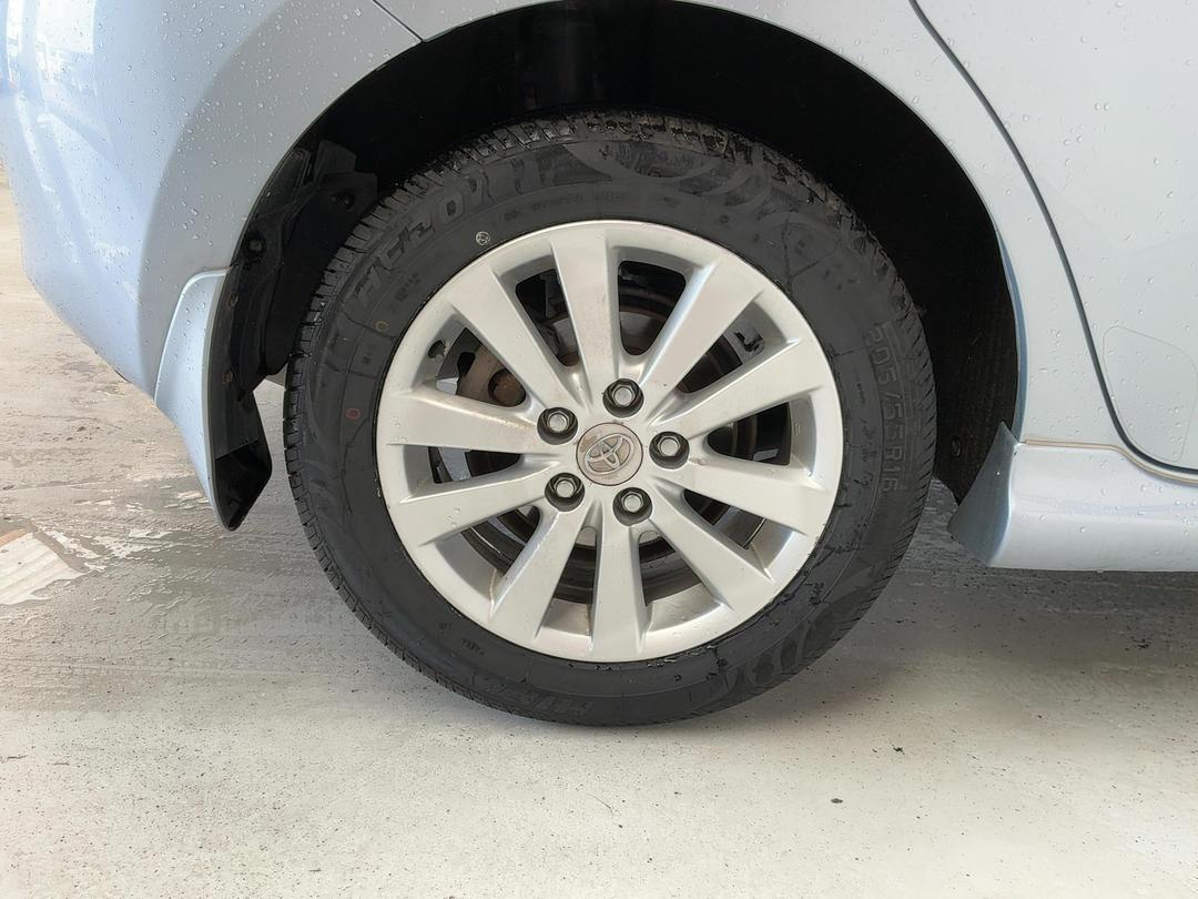 Photo '12' of Toyota Corolla