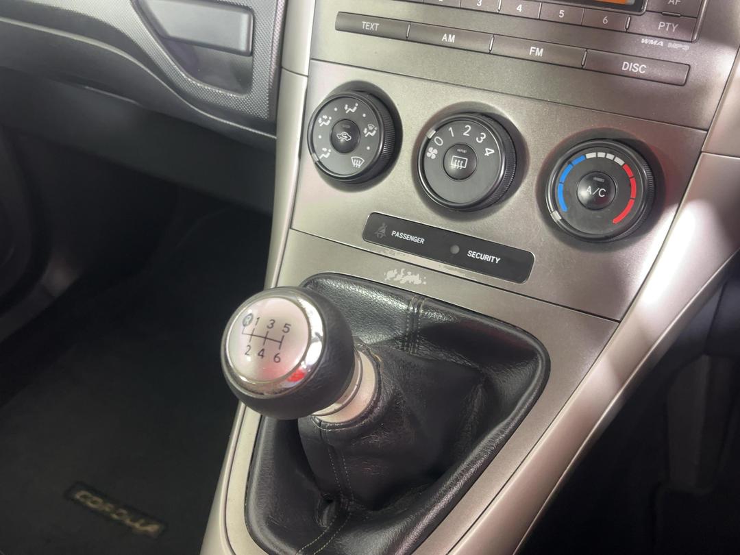 Photo '23' of Toyota Corolla