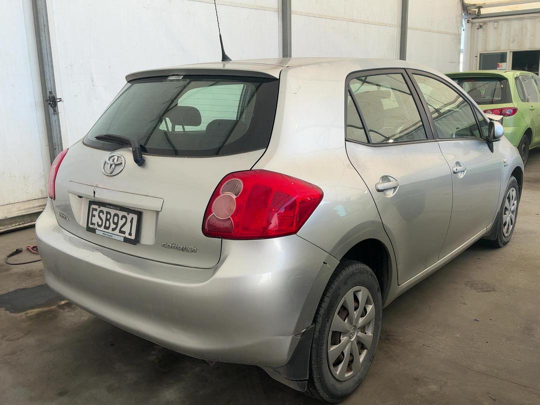 Photo '8' of Toyota Corolla GX Photo '8' of Toyota Corolla GX