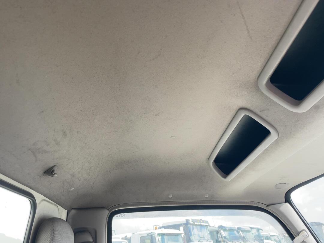 Photo '18' of Toyota Dyna XZU348 Curtainsider