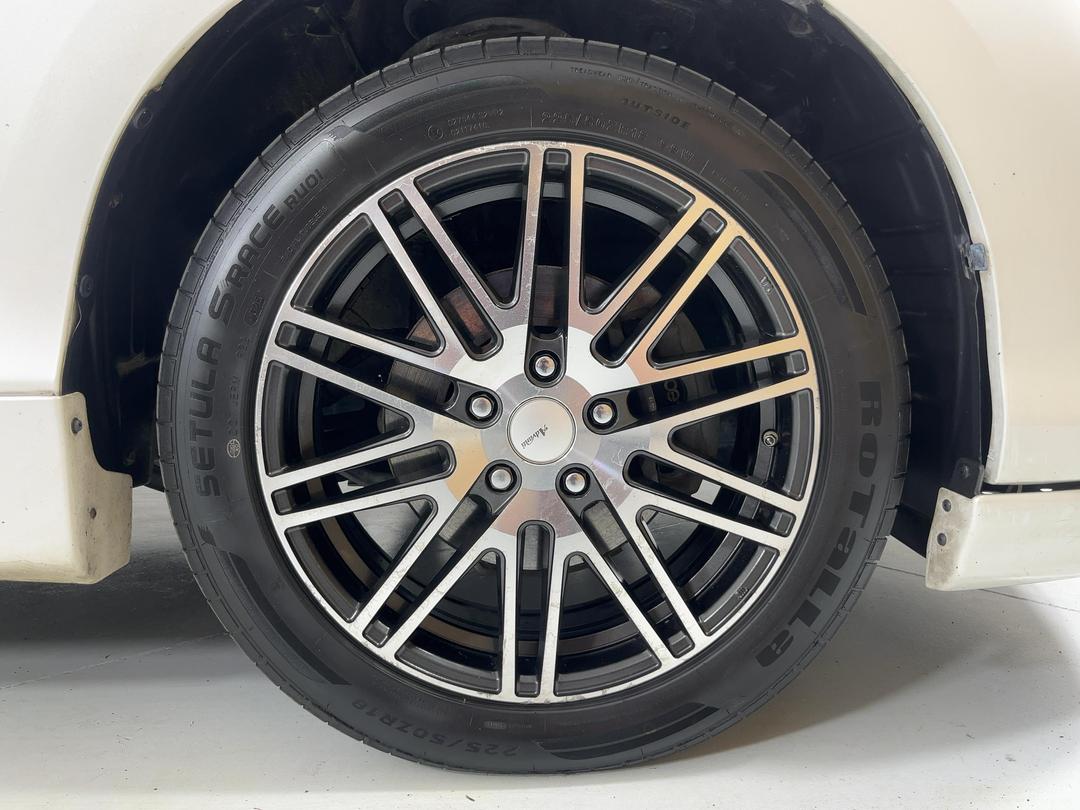 Photo '9' of Toyota Estima