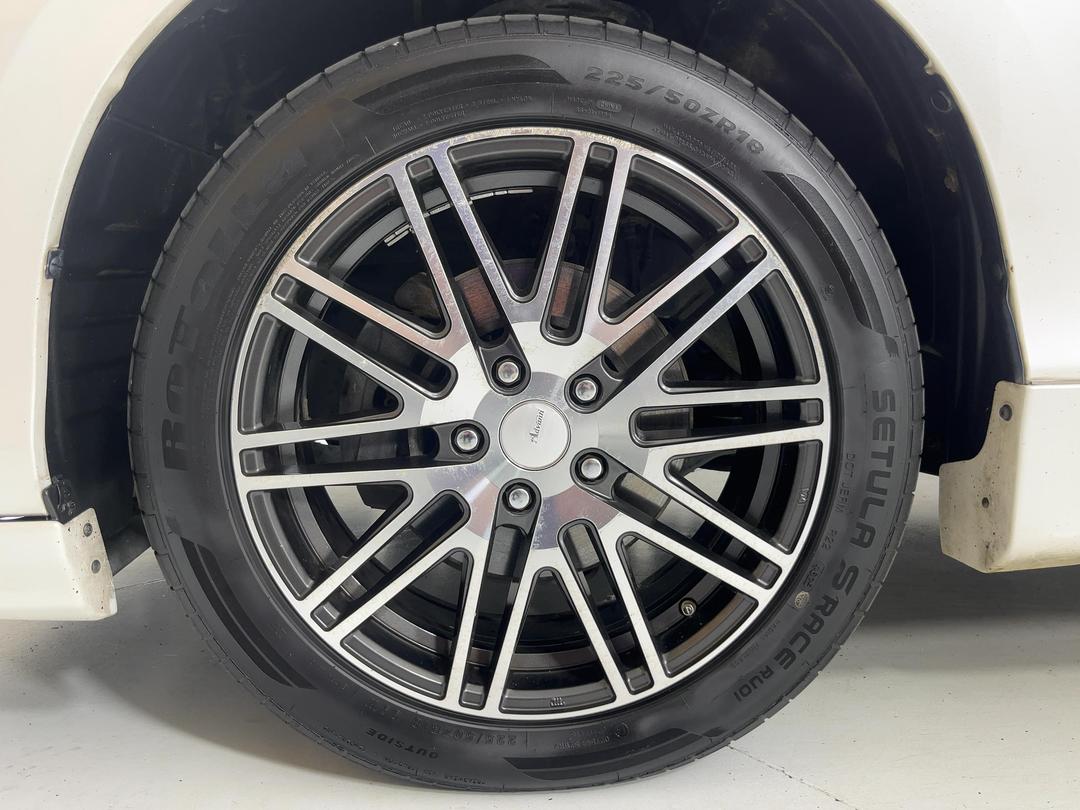 Photo '10' of Toyota Estima